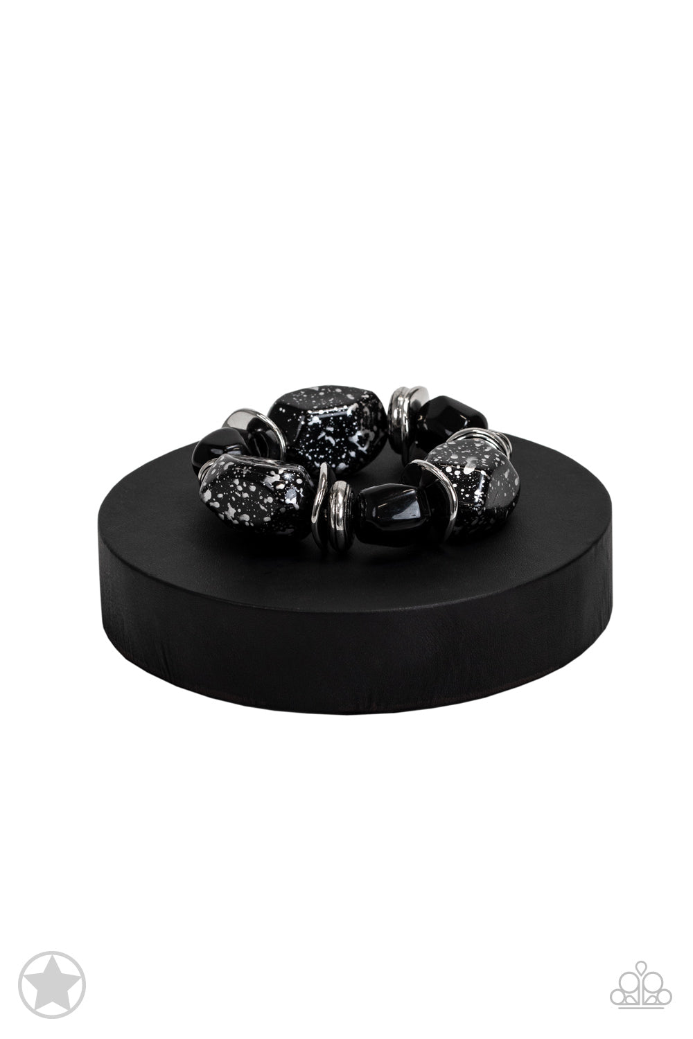 Paparazzi Glaze of Glory - Black Bracelet