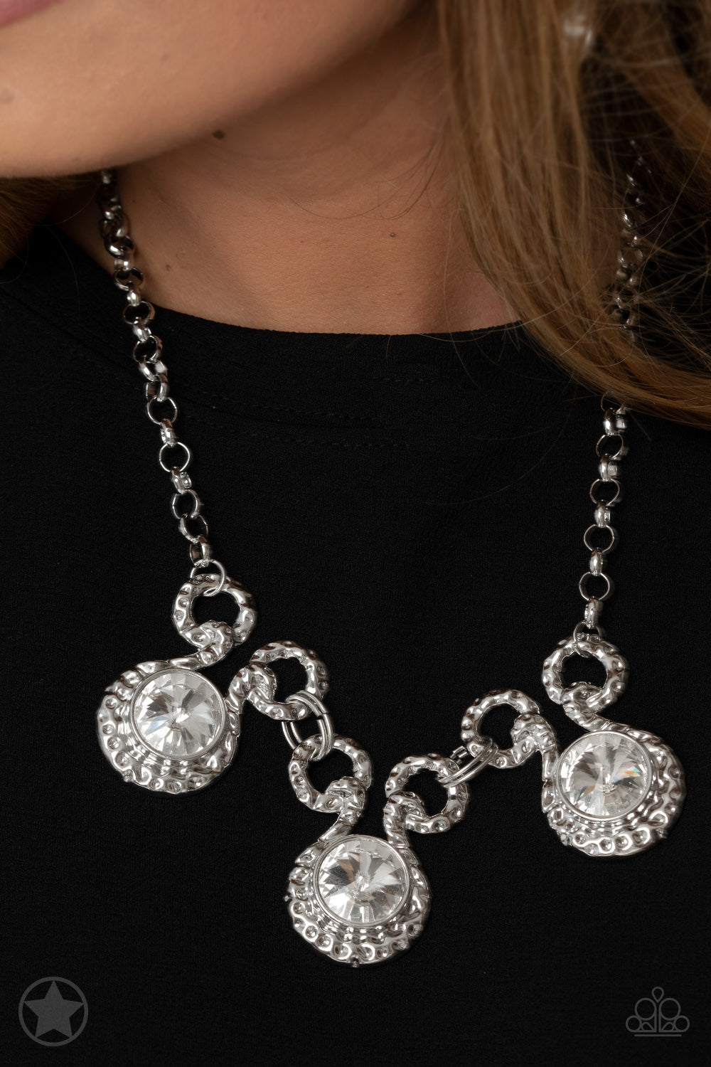 Paparazzi Hypnotized - Silver Necklace blockbuster
