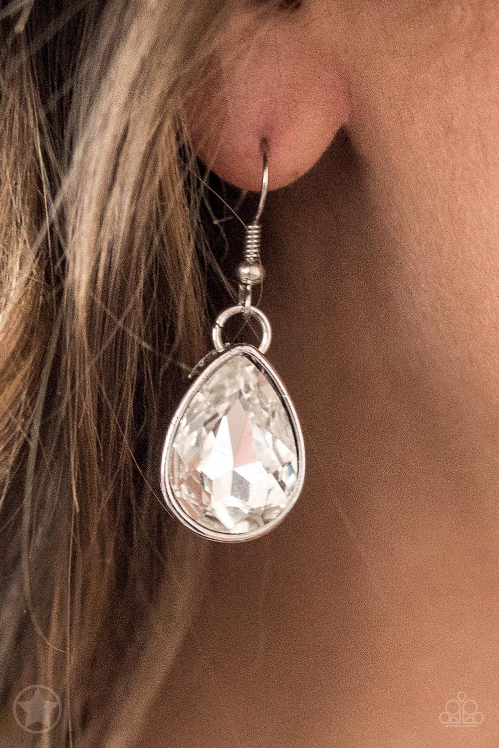 Show-Stopping Shimmer - White Paparazzi Necklace