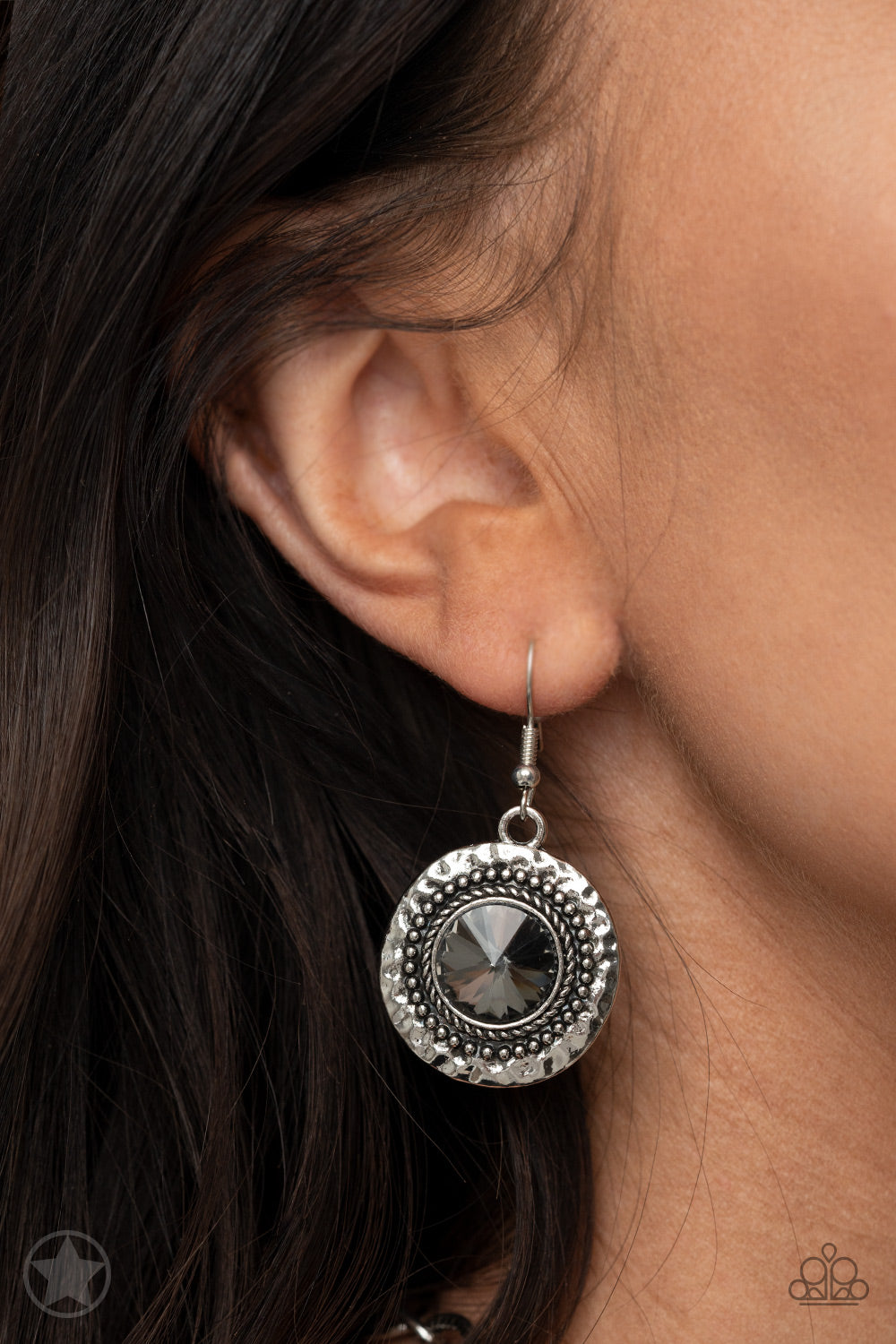 Paparazzi Global Glamour-Silver Necklace