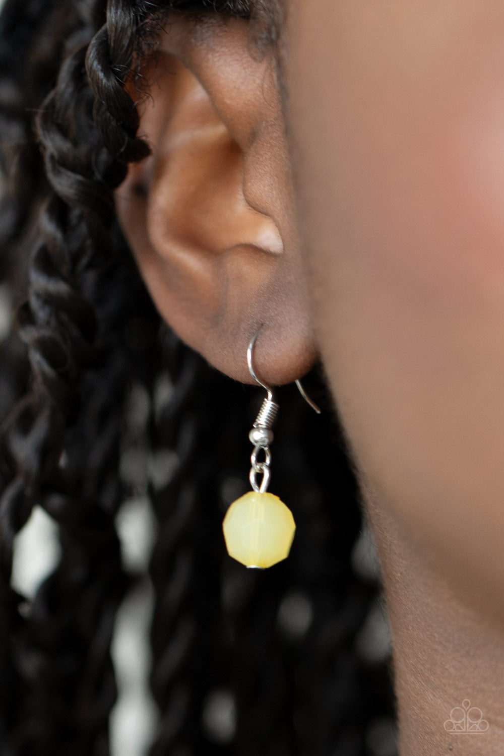 Awe-Inspiring Iridescence - Yellow Paparazzi Necklace