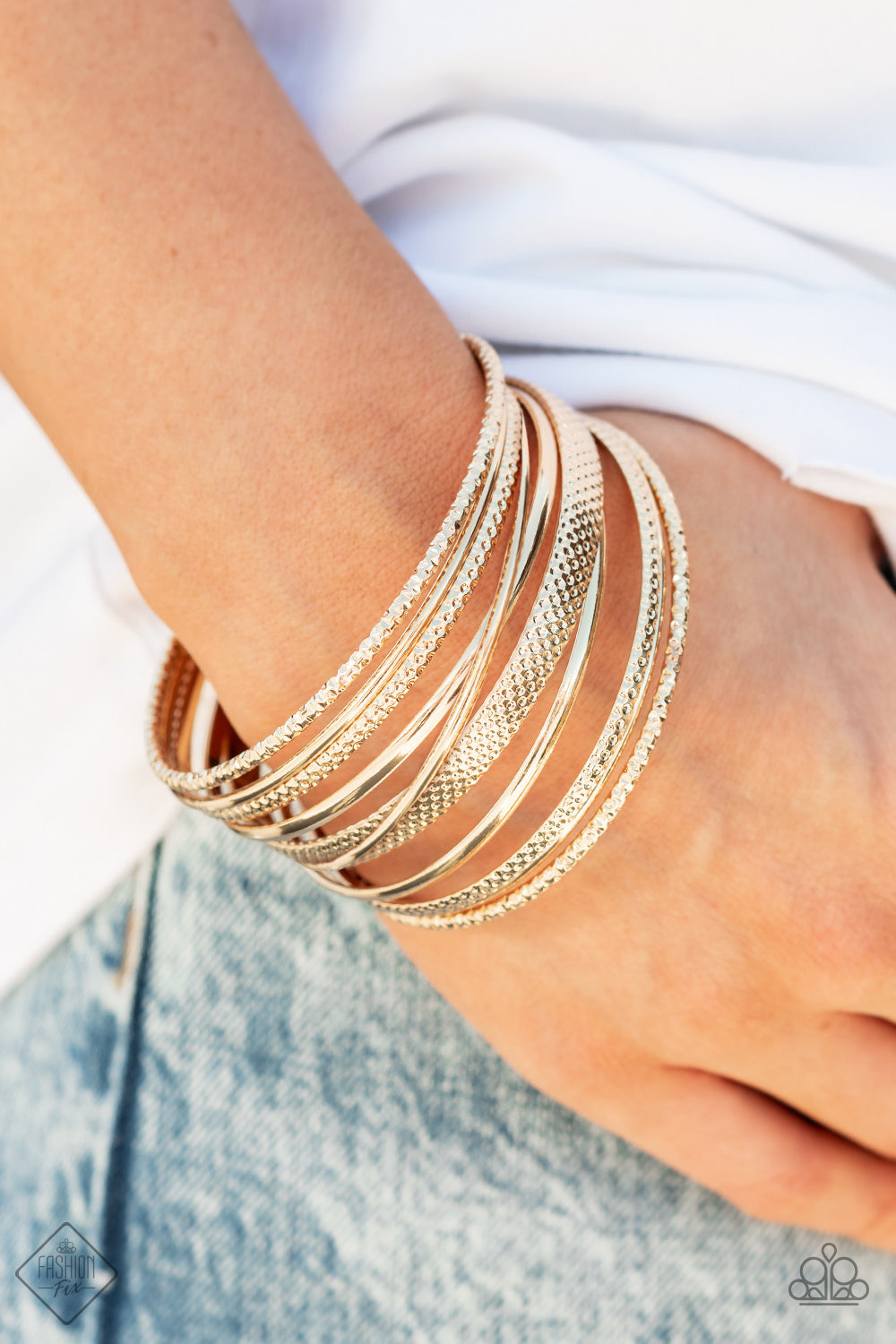 Circlet Circus - Gold Paparazzi Bracelets