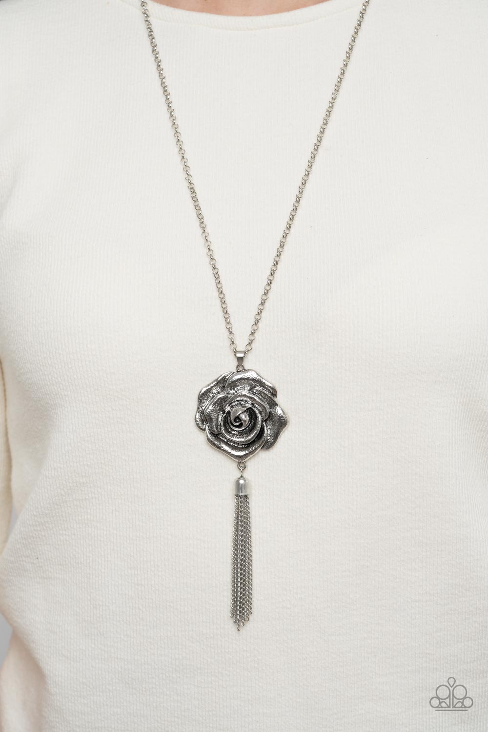 Rosy Redux - Silver Paparazzi Necklace