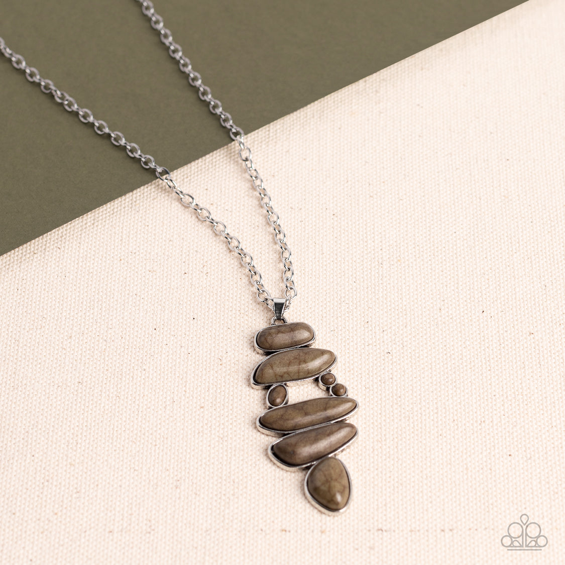 Mojave Mountaineer - Green Paparazzi Necklace