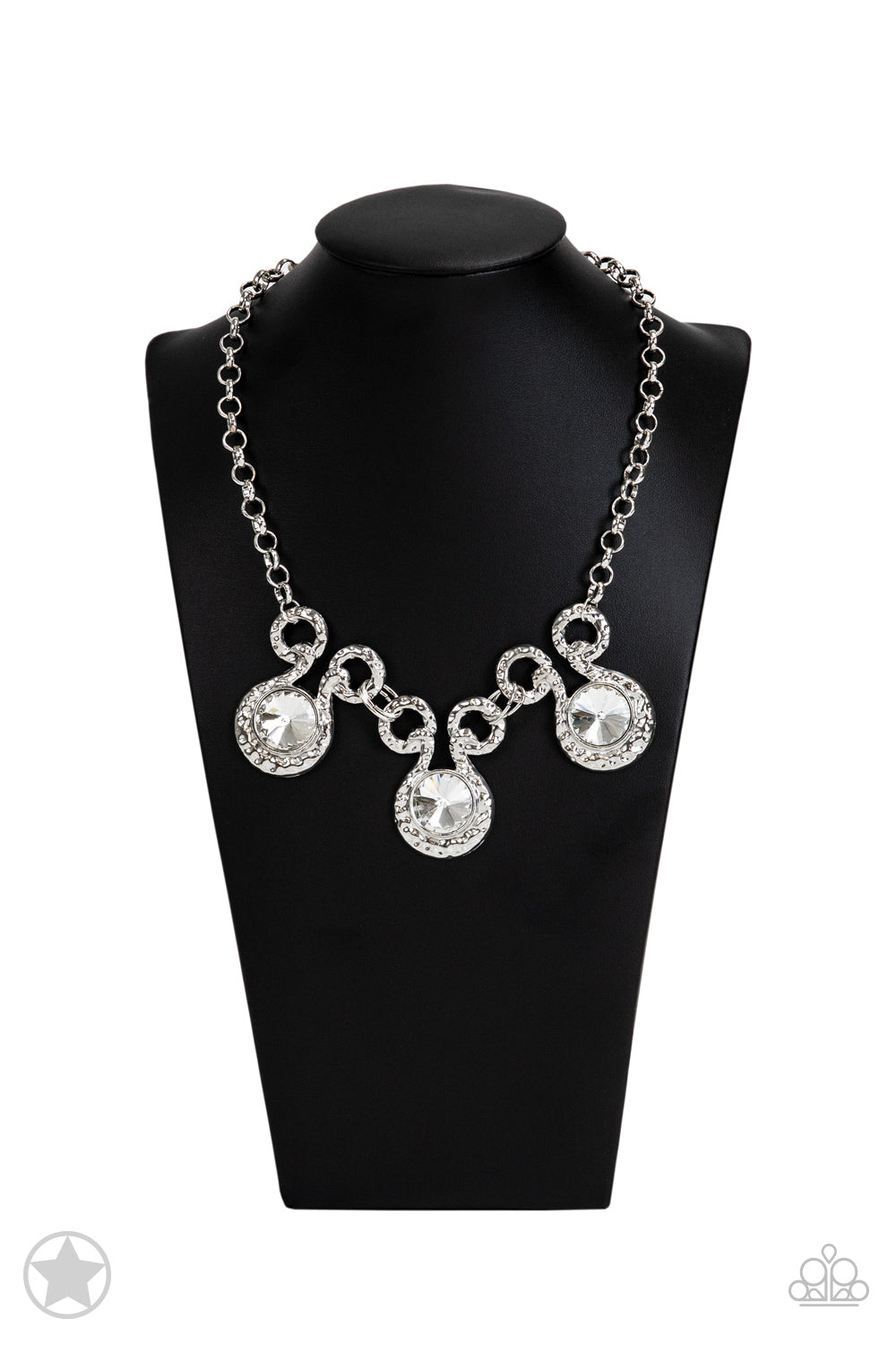Paparazzi Hypnotized - Silver Necklace blockbuster