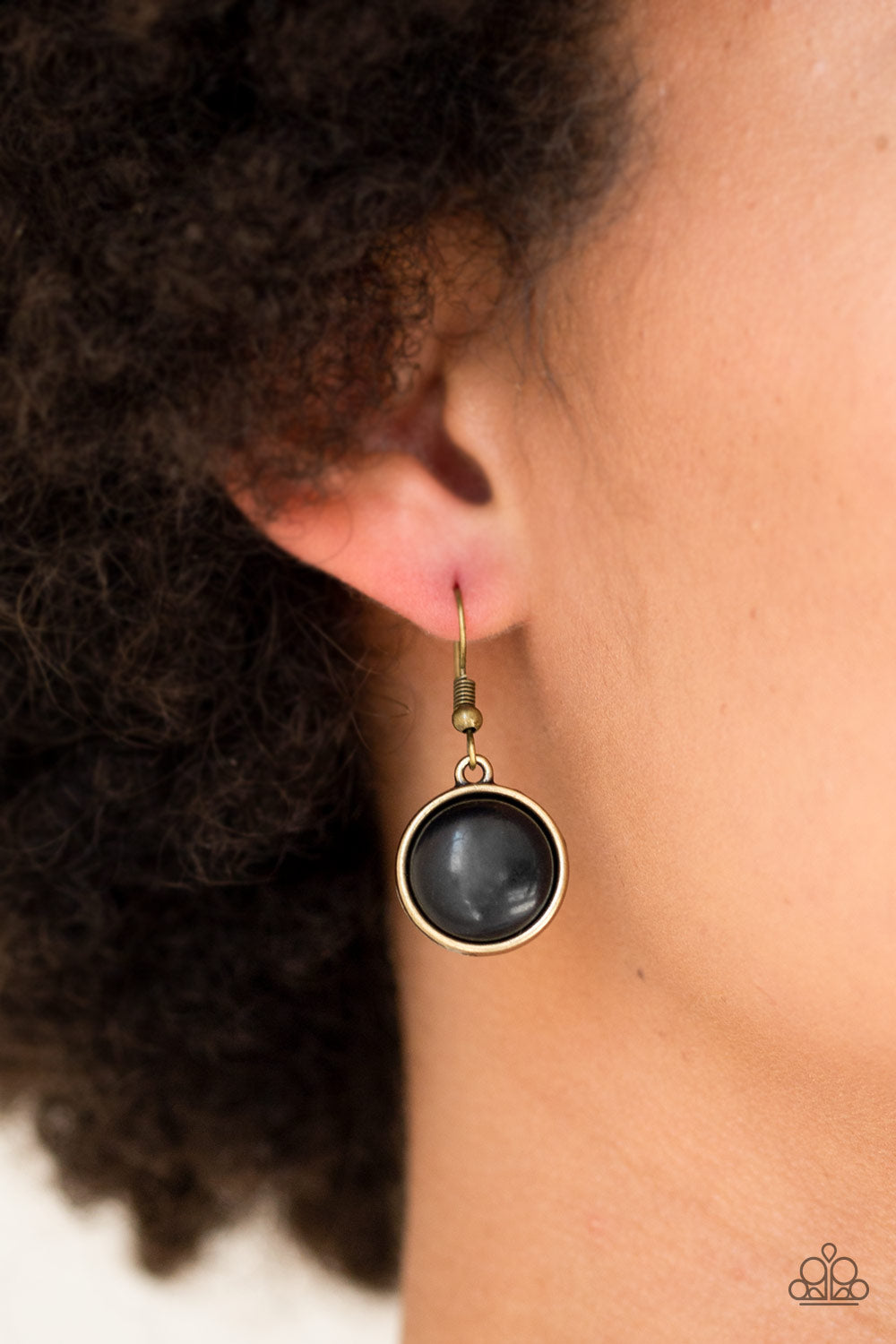 Paparazzi Cougar - Brass Necklace