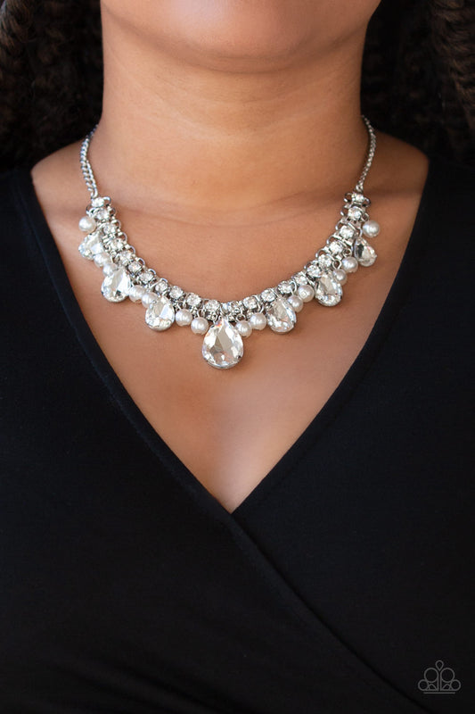 Paparazzi Knockout Queen - White Necklace
