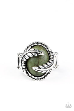Palm Panache-Paparazzi Green Ring
