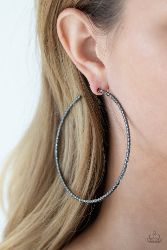 Paparazzi Pump Up The Volume - Black Earrings