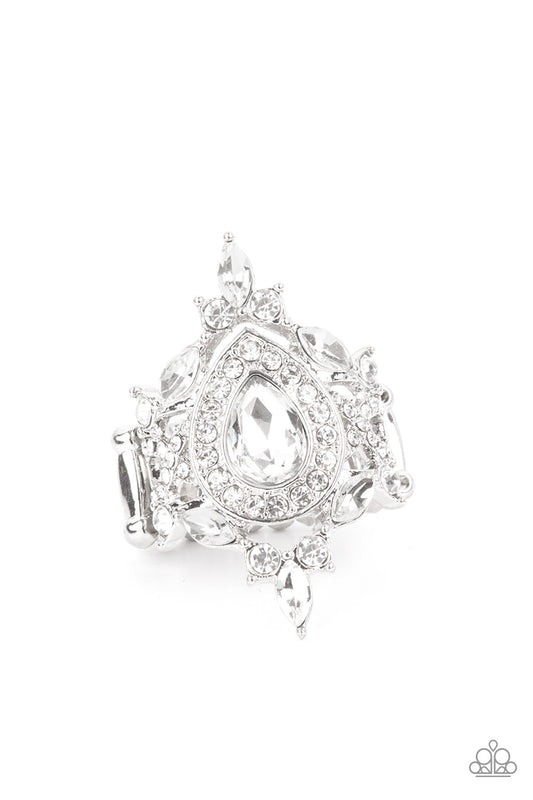 Paparazzi Mega Stardom -  White Ring